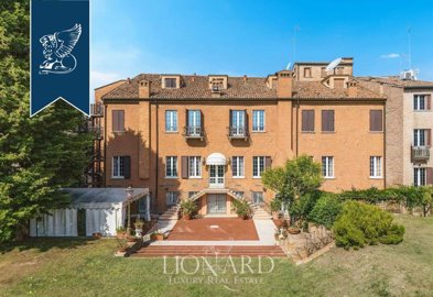 1 - Ferrara, Hotel