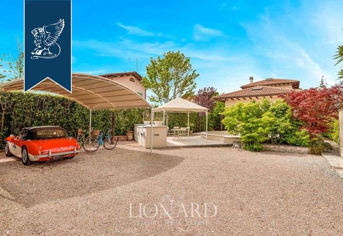 Image No.5-5 Bed Villa for sale