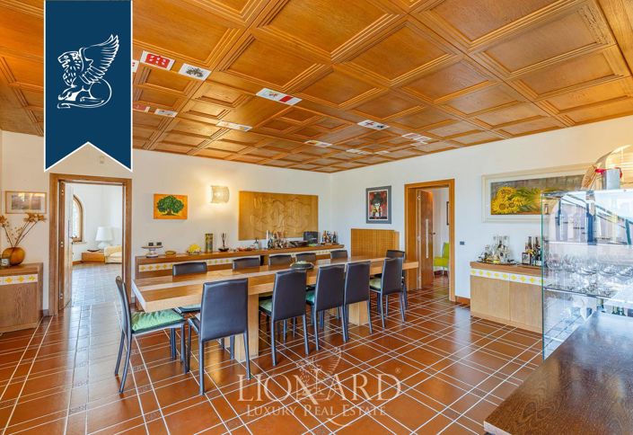 Image No.11-4 Bed Villa for sale