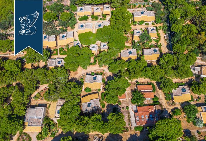 Image No.2-Un hôtel de 43 chambres à vendre à Favignana