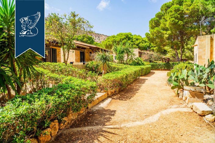 Image No.6-Un hôtel de 43 chambres à vendre à Favignana