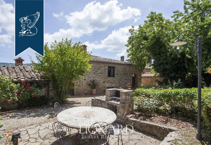 Image No.15-7 Bed Country House for sale