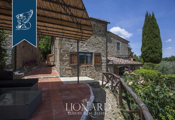 Image No.17-7 Bed Country House for sale