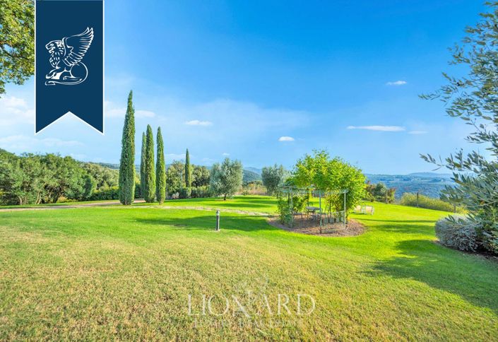 Image No.19-13 Bed Farmhouse for sale