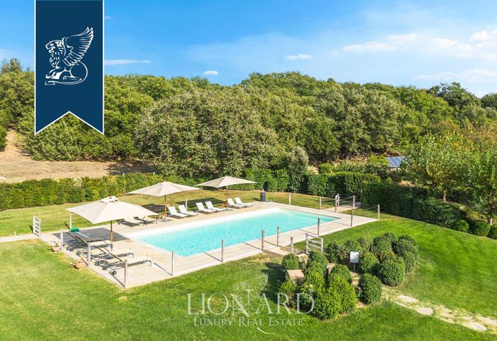 Image No.4-13 Bed Farmhouse for sale