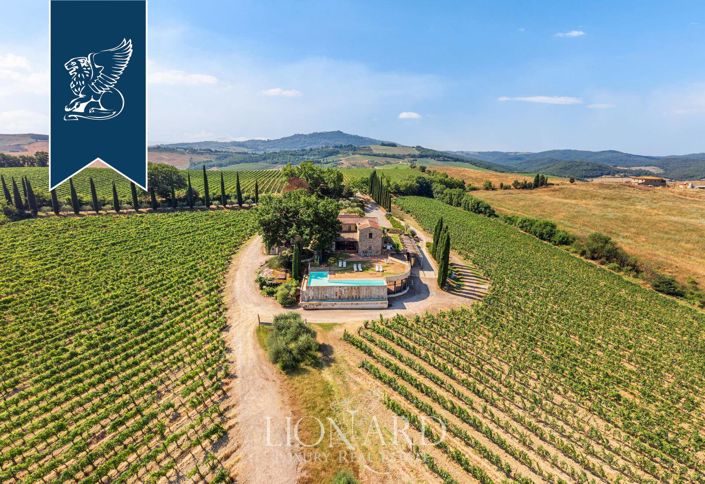 Image No.1-Ferme de 9 chambres à vendre à Montalcino
