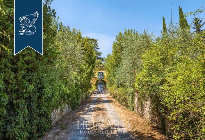 Image No.19-8 Bed Villa for sale