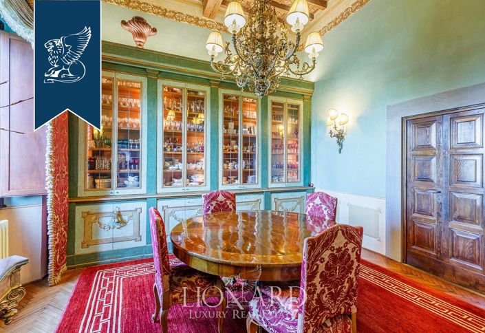 Image No.19-8 Bed Villa for sale