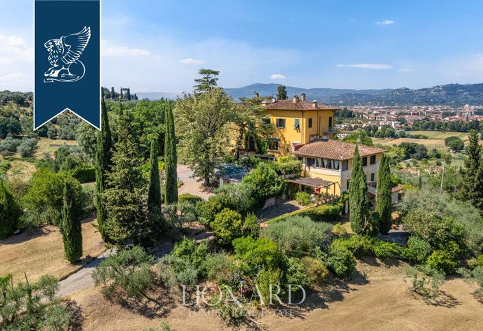 Image No.2-8 Bed Villa for sale
