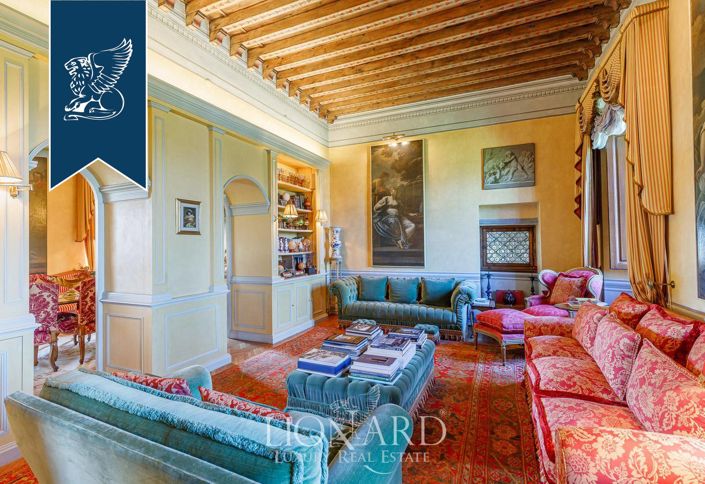 Image No.22-8 Bed Villa for sale
