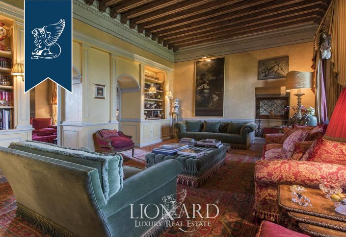 Image No.40-8 Bed Villa for sale