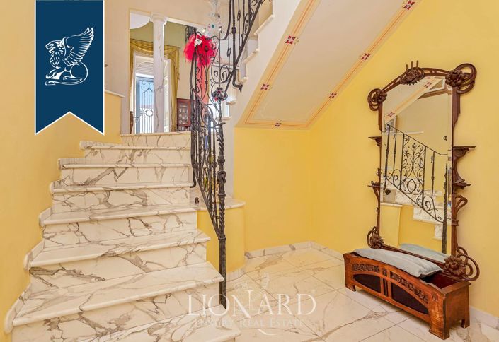 Image No.2-4 Bed Villa for sale