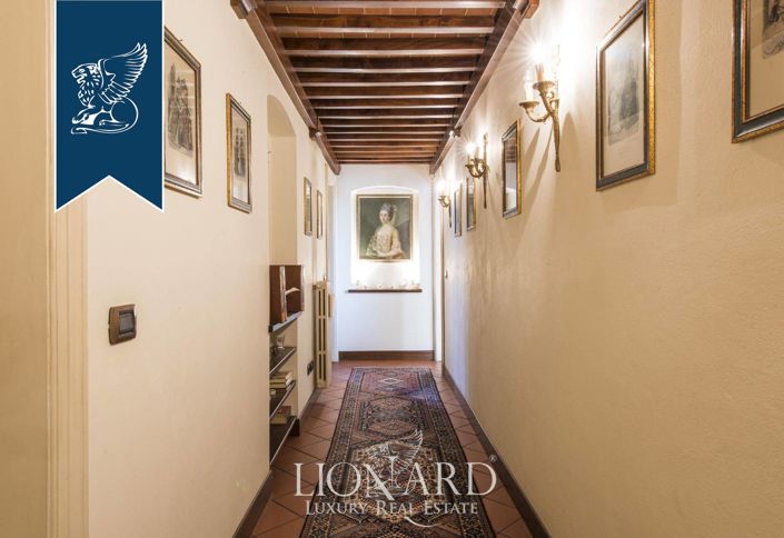 Image No.50-5 Bed Villa for sale