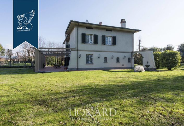 Image No.9-5 Bed Villa for sale