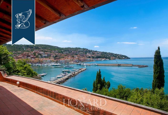 Image No.7-10 Bed Villa for sale