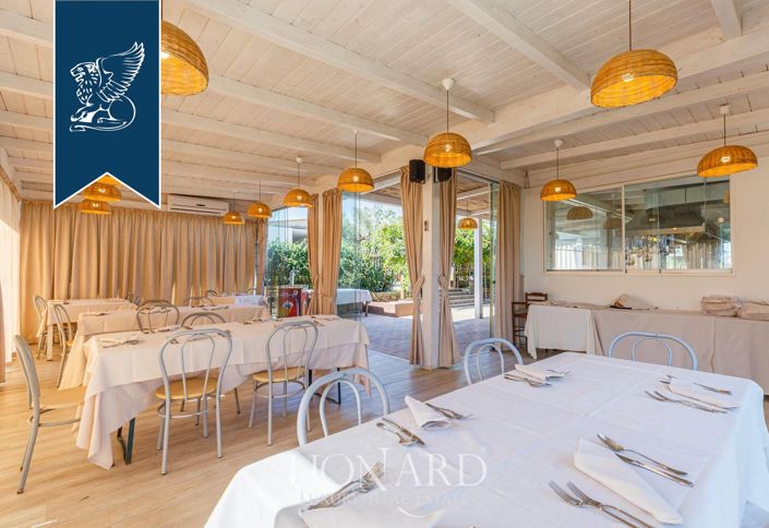 Image No.19-10 Bed Farmhouse for sale