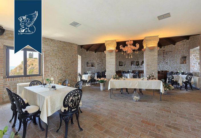 Image No.17-20 Bed Property for sale