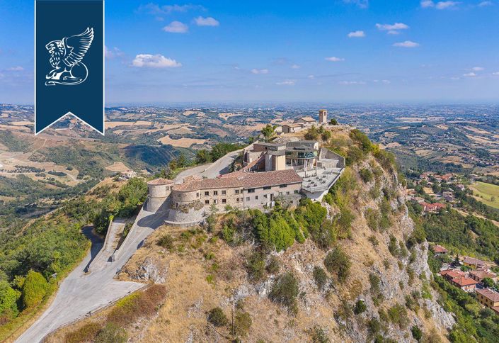 Image No.4-20 Bed Property for sale