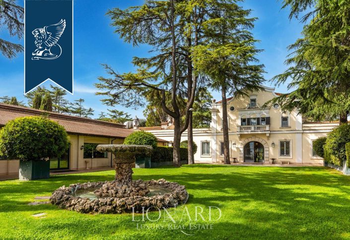 Image No.2-21 Bed Villa for sale