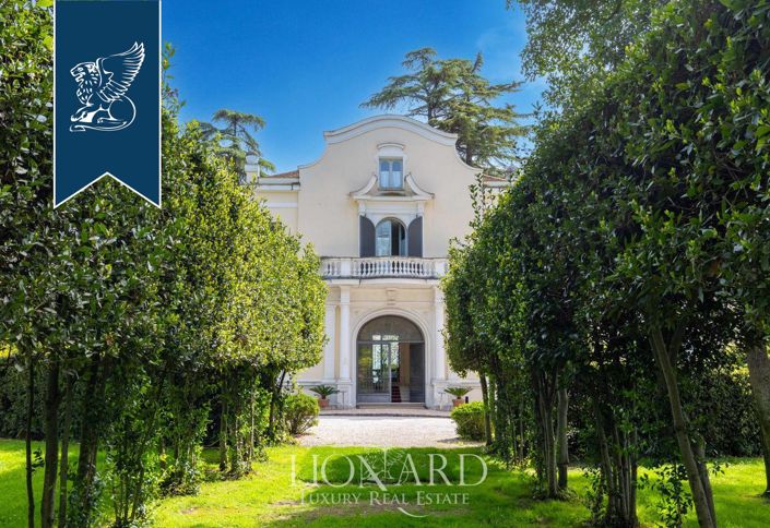 Image No.7-21 Bed Villa for sale