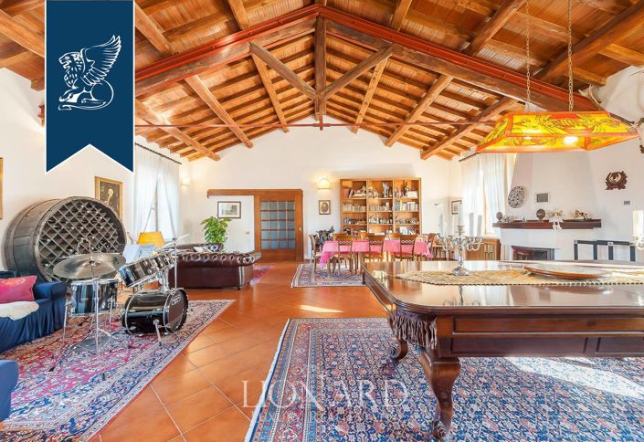 Image No.37-Ferme de 8 chambres à vendre à Rome