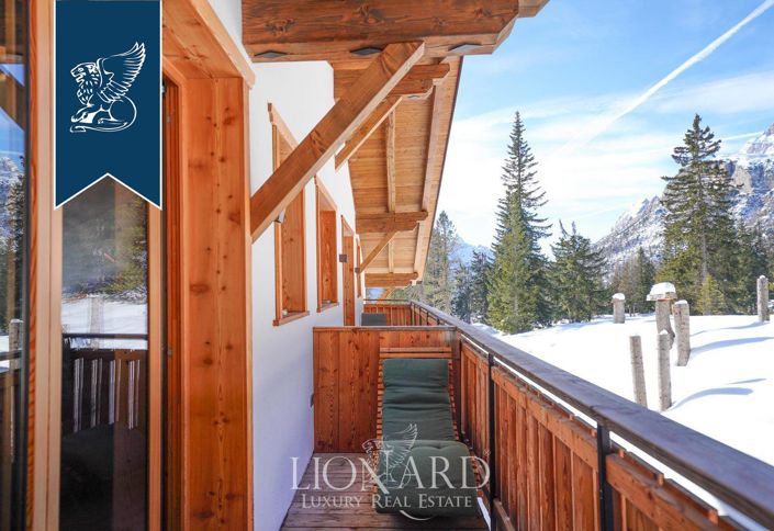 Image No.15-14 Bed Hotel for sale