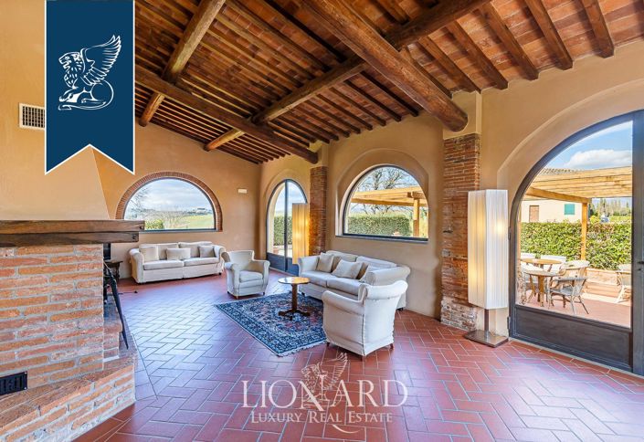 Image No.24-12 Bed Villa for sale