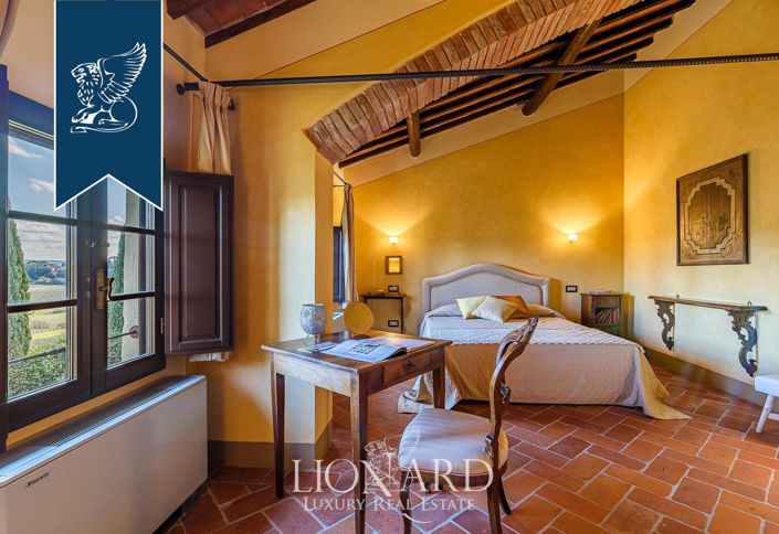 Image No.39-12 Bed Villa for sale