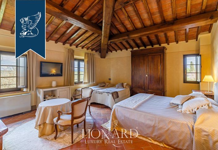 Image No.44-12 Bed Villa for sale