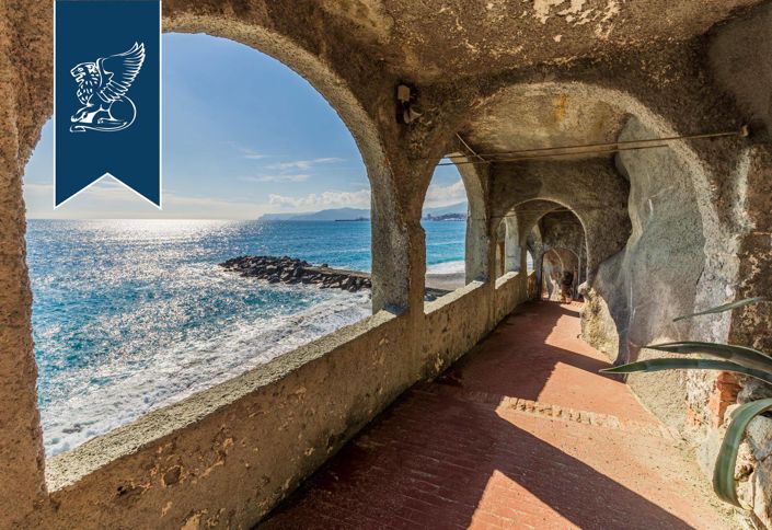 Image No.6-8 Bed Villa for sale