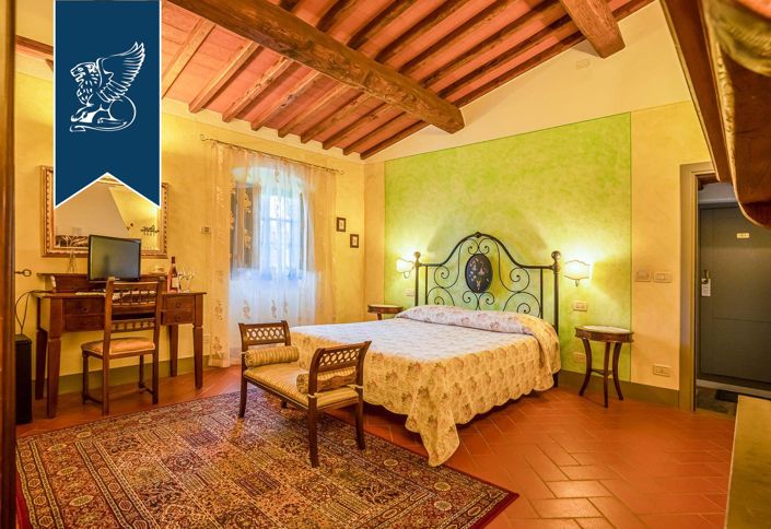 Image No.10-Ferme de 19 chambres à vendre à Montevarchi