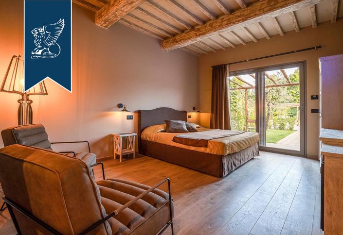 Image No.13-Ferme de 19 chambres à vendre à Montevarchi