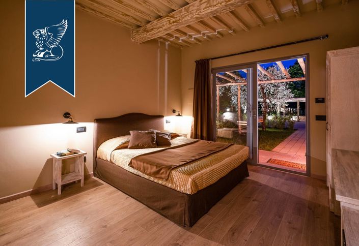 Image No.15-Ferme de 19 chambres à vendre à Montevarchi