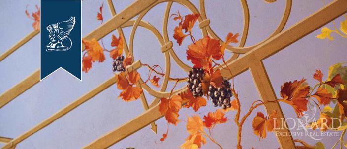 Image No.12-10 Bed Villa for sale