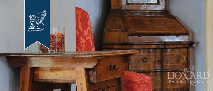 Image No.16-10 Bed Villa for sale