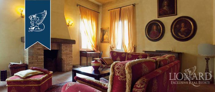 Image No.18-10 Bed Villa for sale