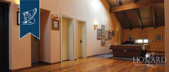 Image No.27-10 Bed Villa for sale