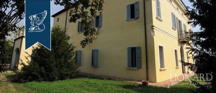 Image No.6-10 Bed Villa for sale