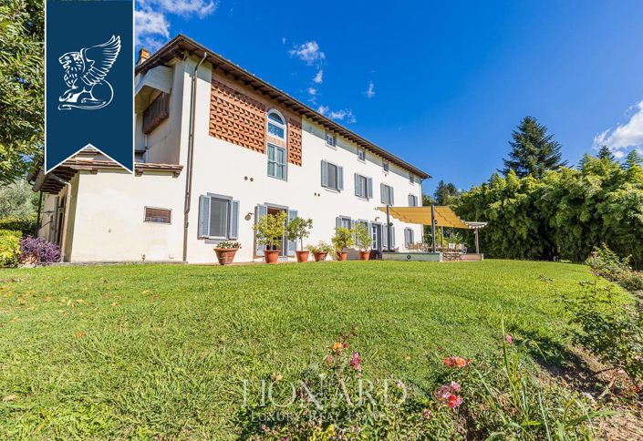 Image No.12-8 Bed Villa for sale