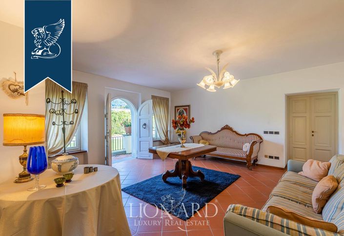 Image No.32-8 Bed Villa for sale