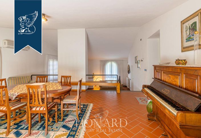 Image No.37-8 Bed Villa for sale