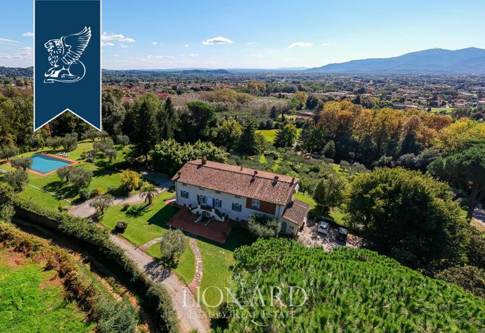 Image No.4-8 Bed Villa for sale