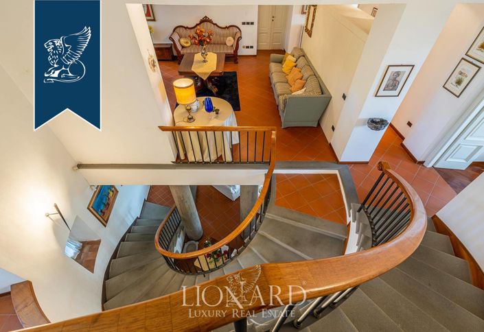 Image No.40-8 Bed Villa for sale