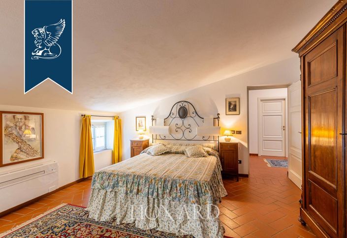 Image No.42-8 Bed Villa for sale