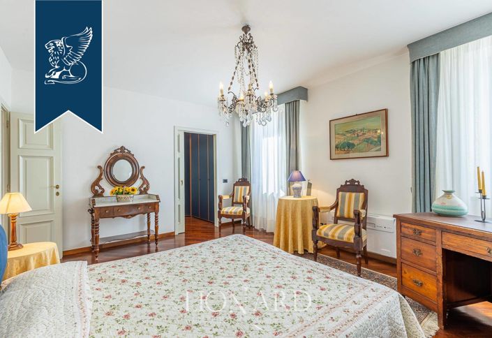 Image No.48-8 Bed Villa for sale