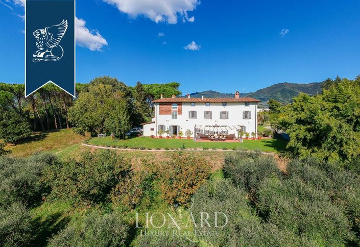 Image No.5-8 Bed Villa for sale