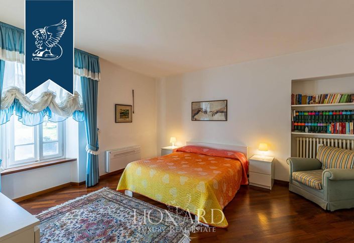 Image No.50-8 Bed Villa for sale