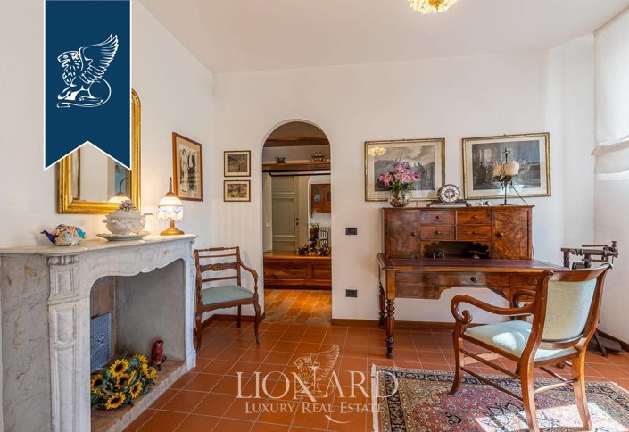 Image No.62-8 Bed Villa for sale