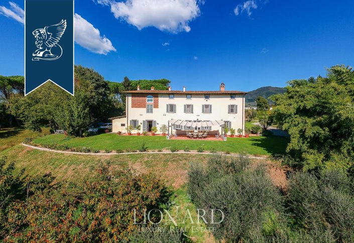 Image No.68-8 Bed Villa for sale