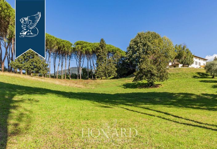 Image No.70-8 Bed Villa for sale